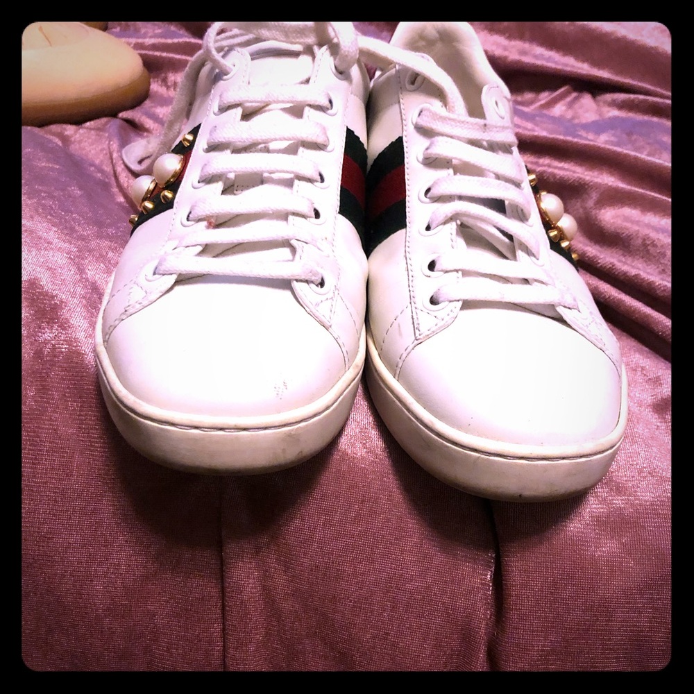 Authentic Gucci Sneakers good condition Size 37